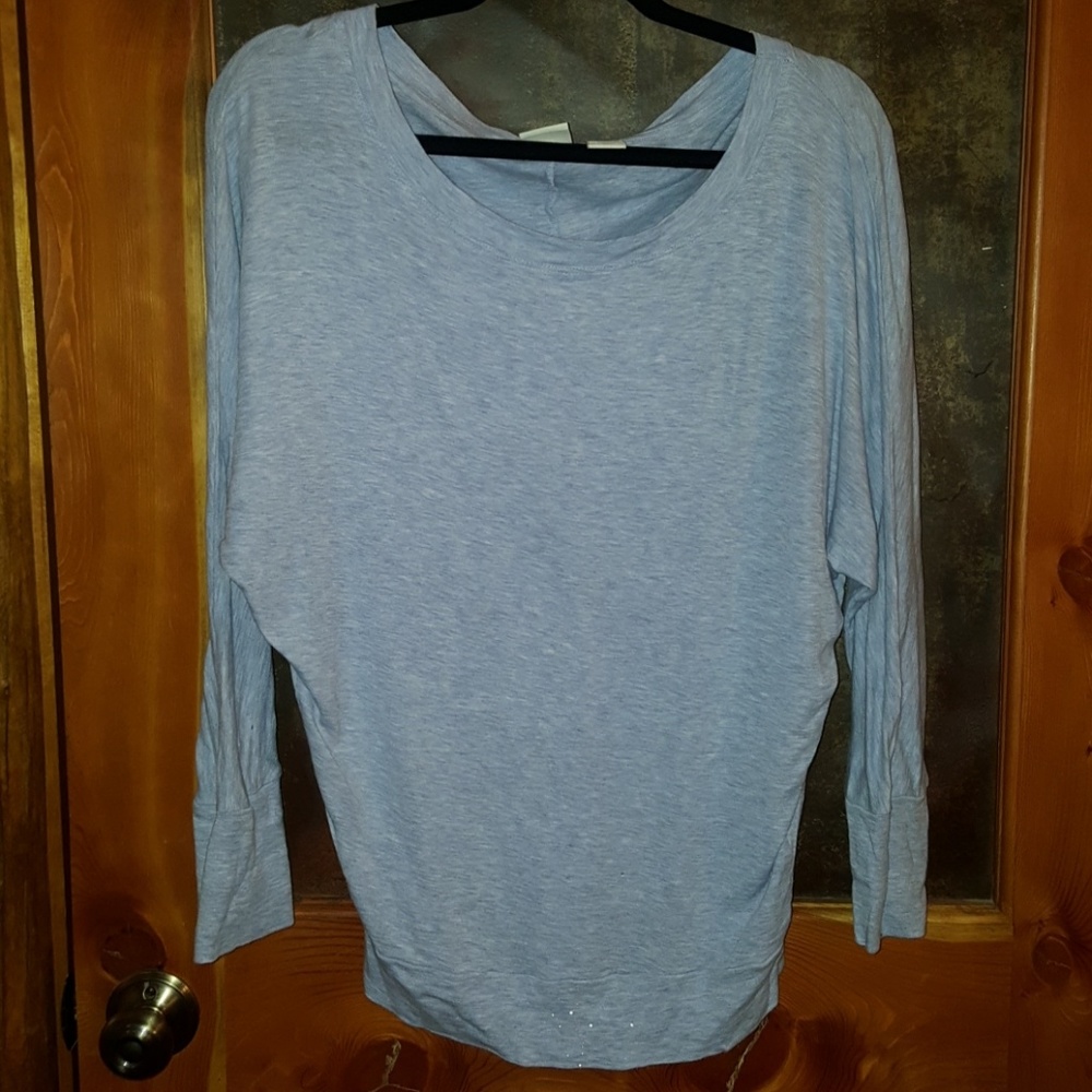 3/4 sleeve comfy tee. ST. TROPEZ west sz. M